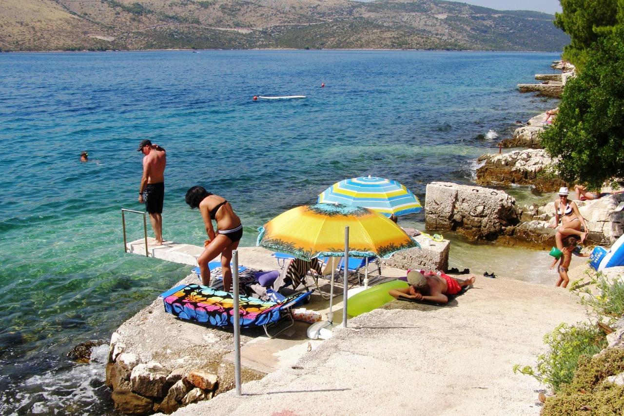 Apartments By The Sea Seget Vranjica, Trogir - 7508 Εξωτερικό φωτογραφία