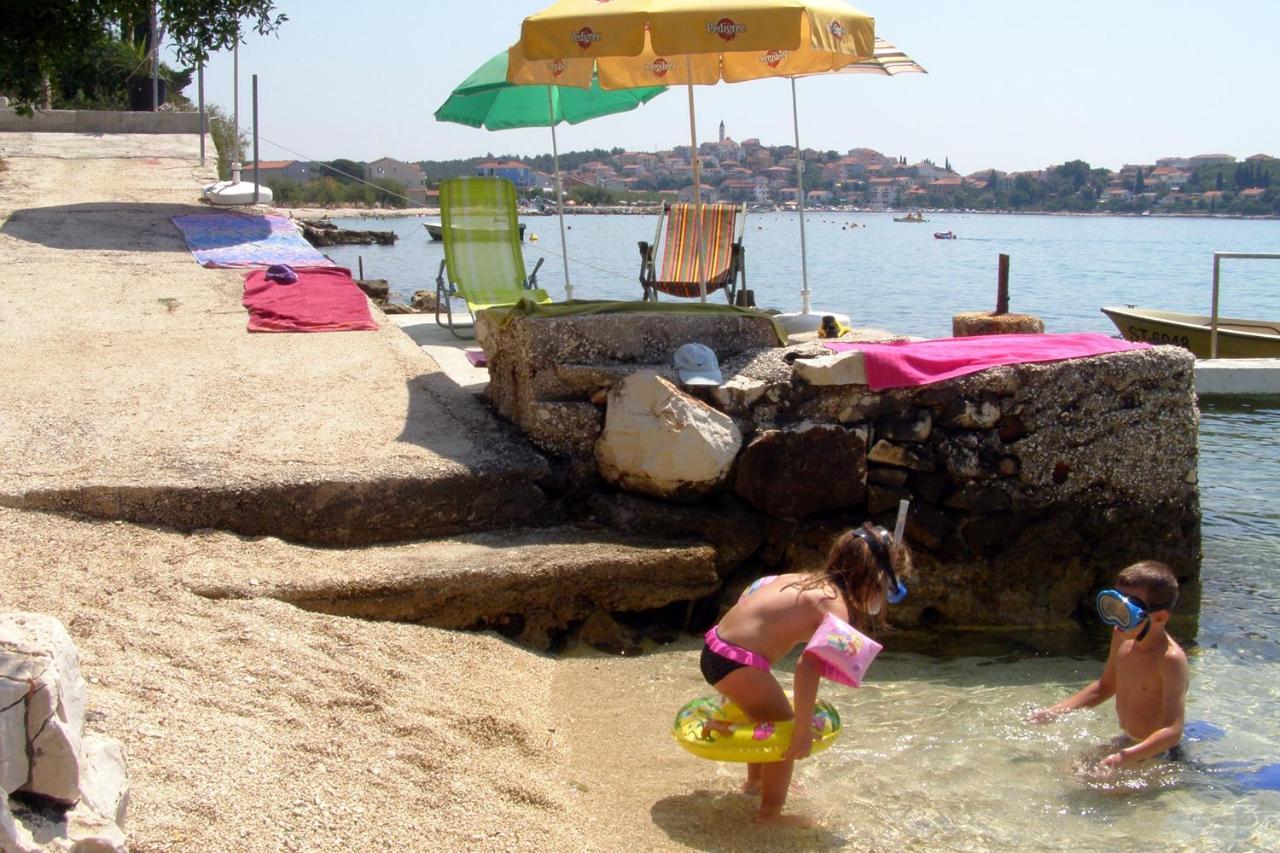 Apartments By The Sea Seget Vranjica, Trogir - 7508 Εξωτερικό φωτογραφία